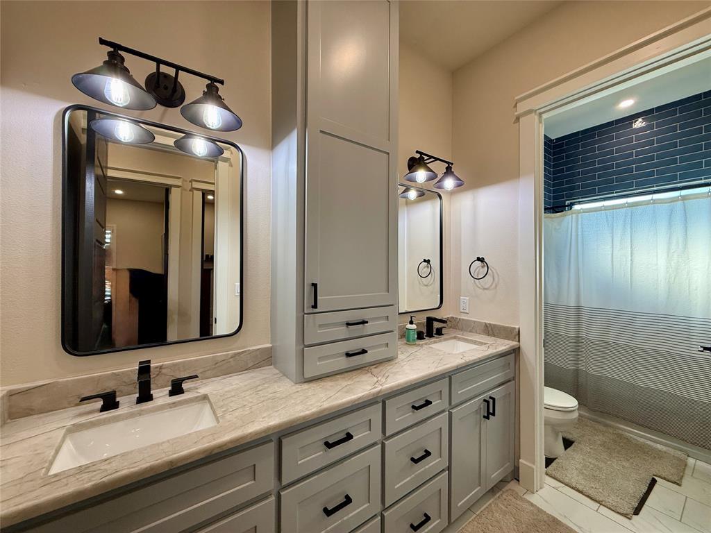 1526 Half Moon Circle Property Photo 7
