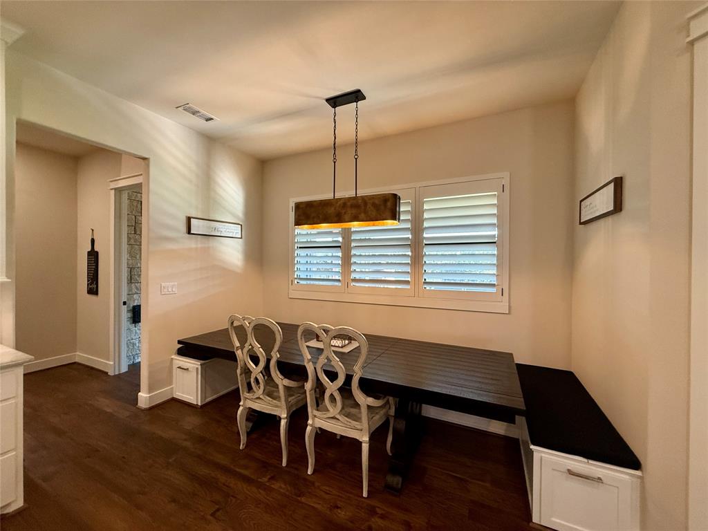 1526 Half Moon Circle Property Photo 14