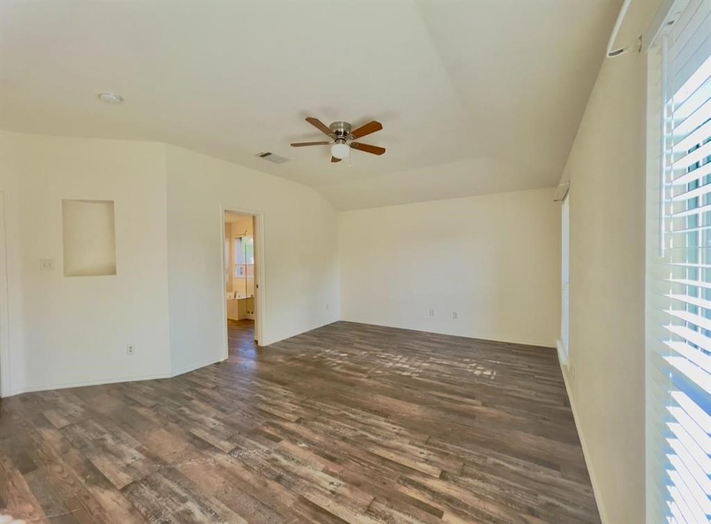9117 Bastille Way Property Photo 14
