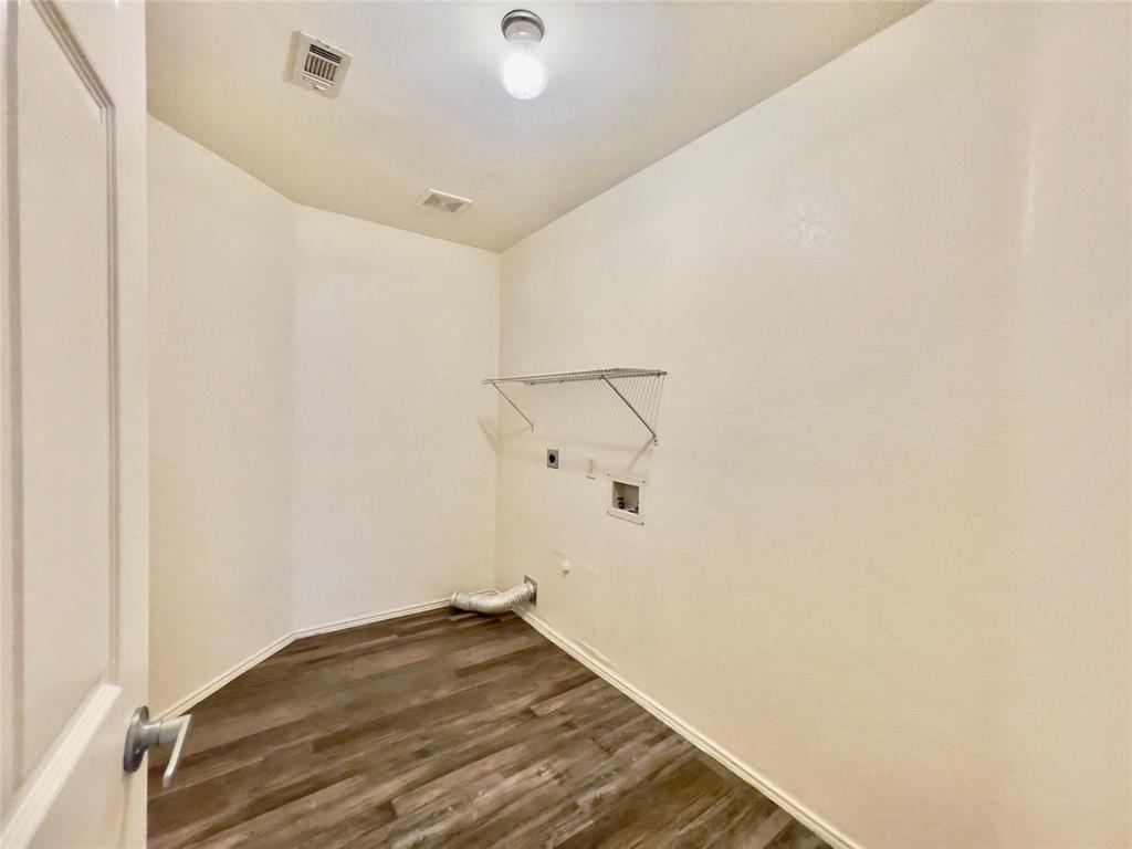 9117 Bastille Way Property Photo 15
