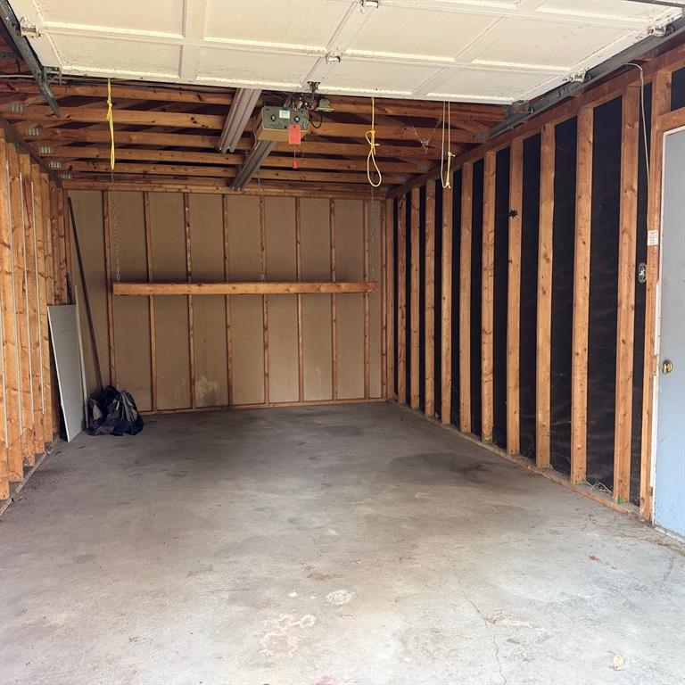 4619 Parrish Road Property Photo 16