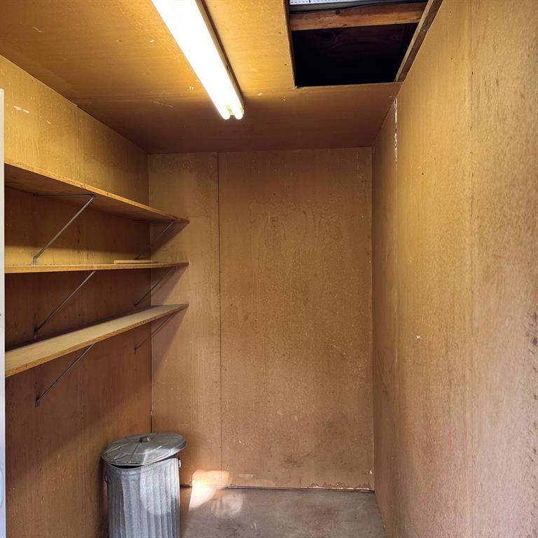4619 Parrish Road Property Photo 17