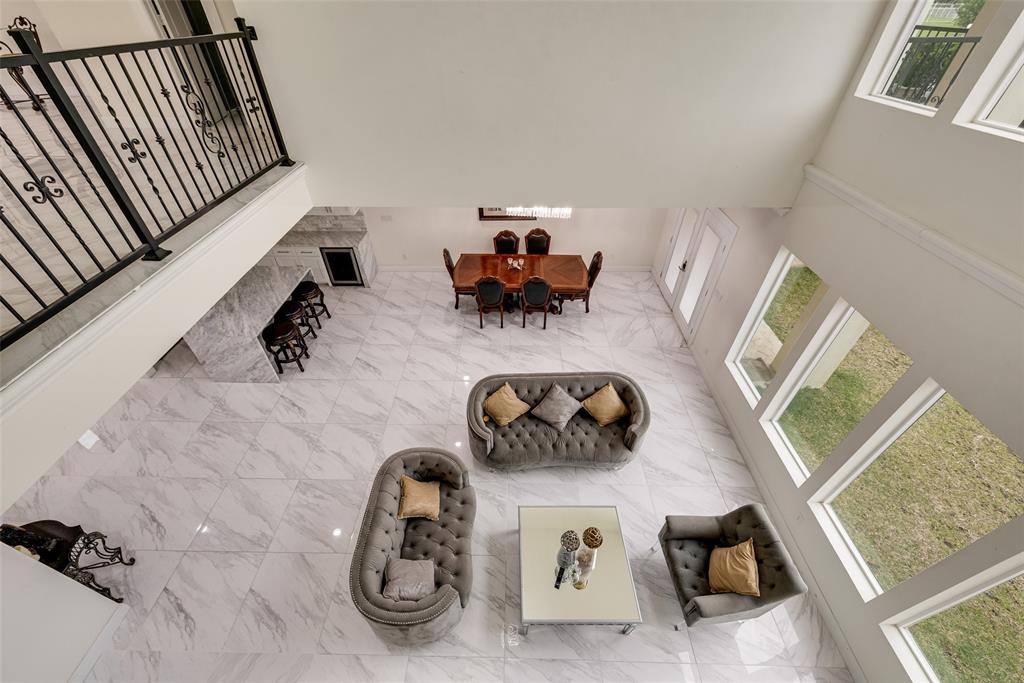 7725 Lakeview Circle Property Photo 10