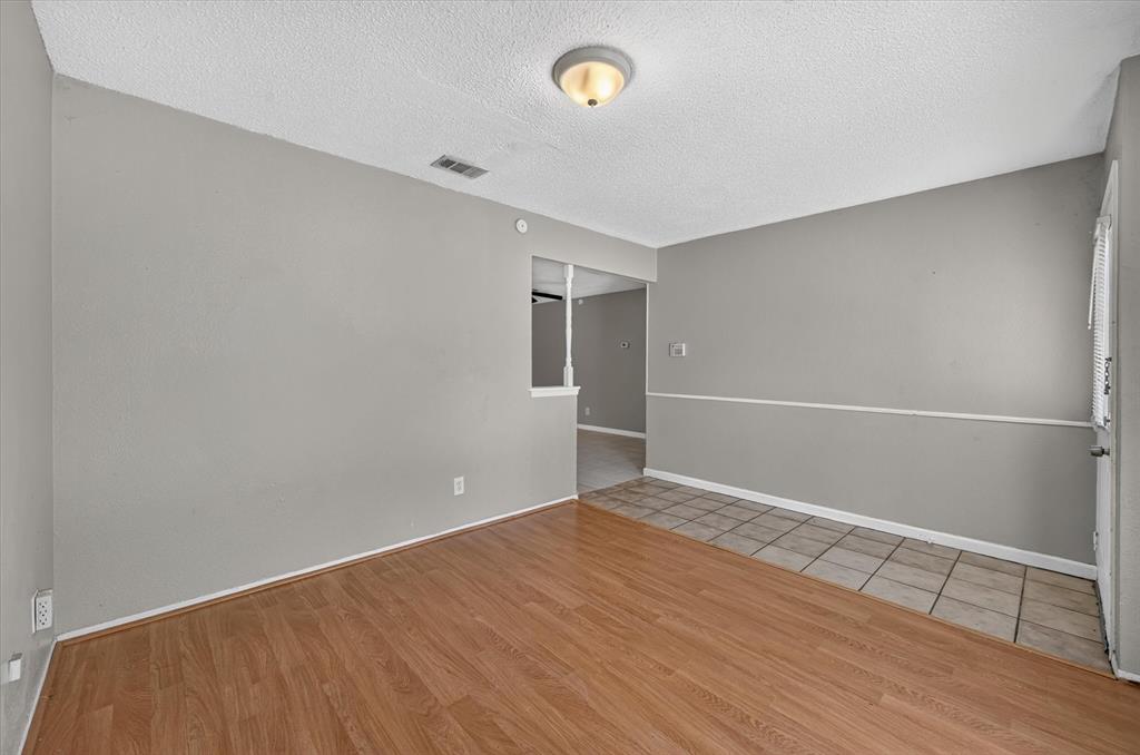 1123 Venus Street Property Photo 4