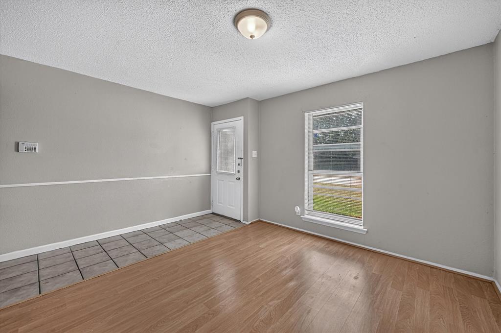 1123 Venus Street Property Photo 6
