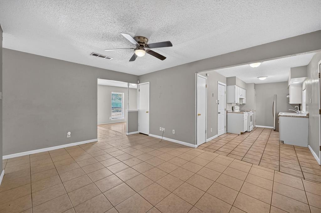 1123 Venus Street Property Photo 10