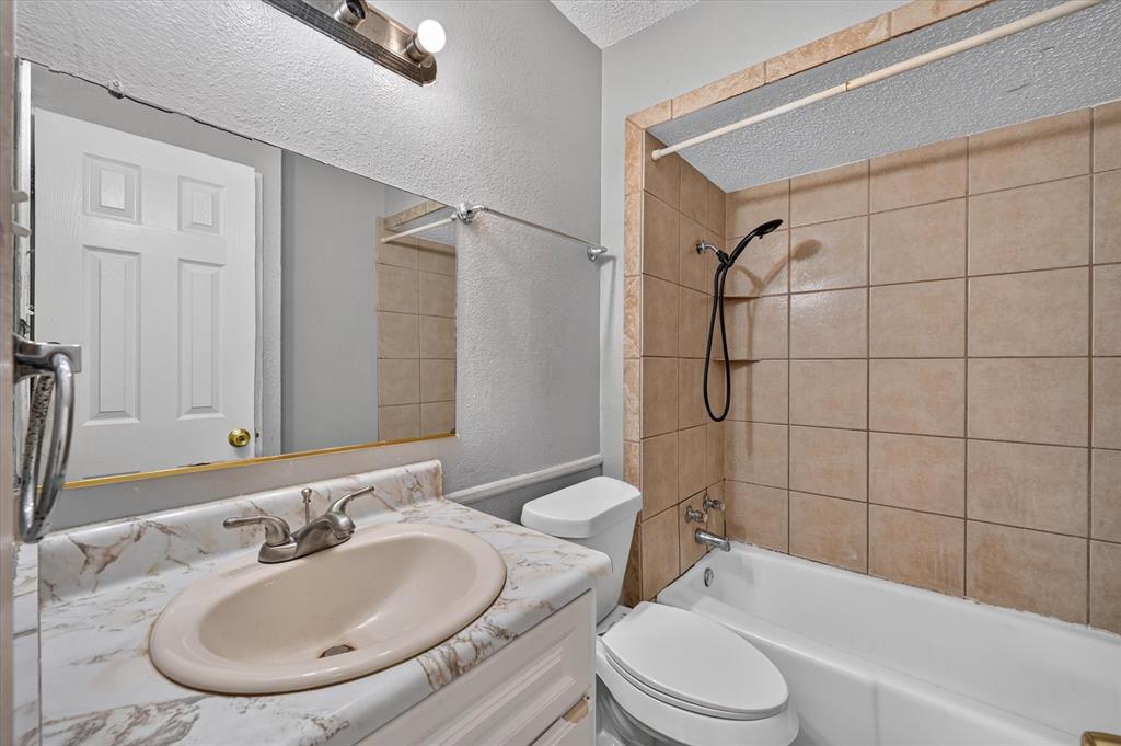 1123 Venus Street Property Photo 21