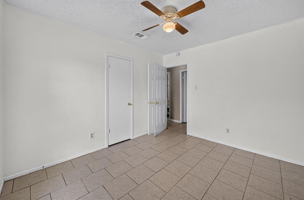 1123 Venus Street Property Photo 23