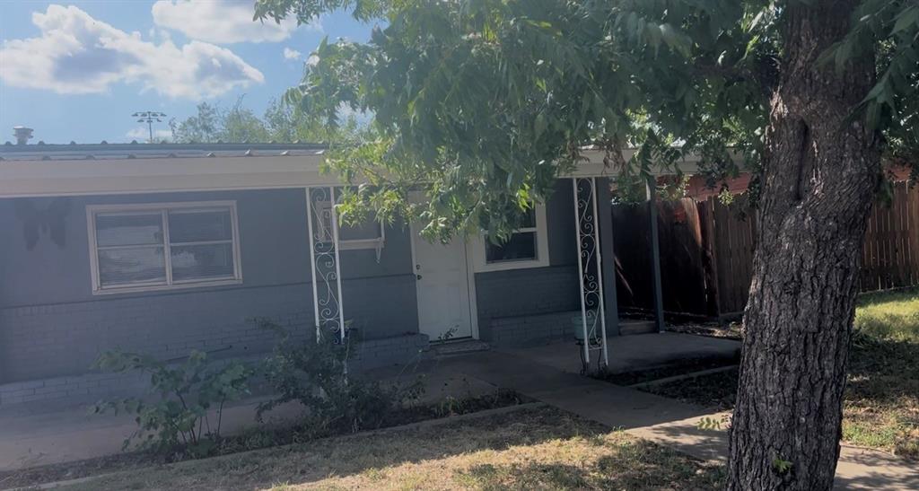 213 Drinkard Property Photo 1