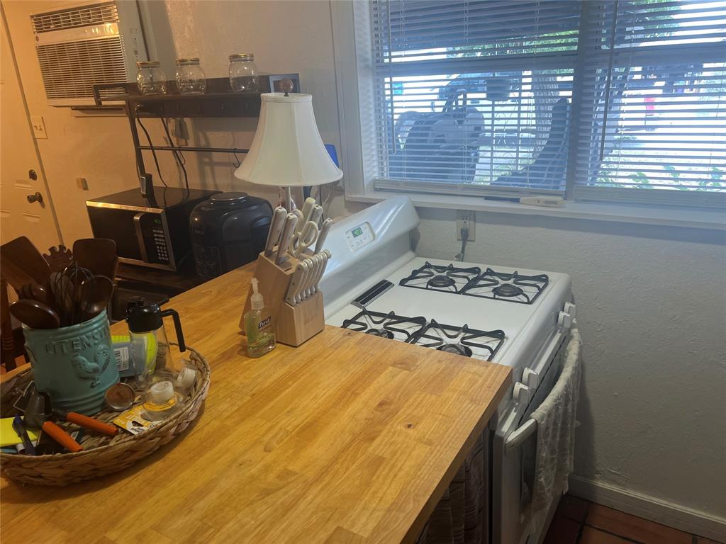 213 Drinkard Property Photo 4