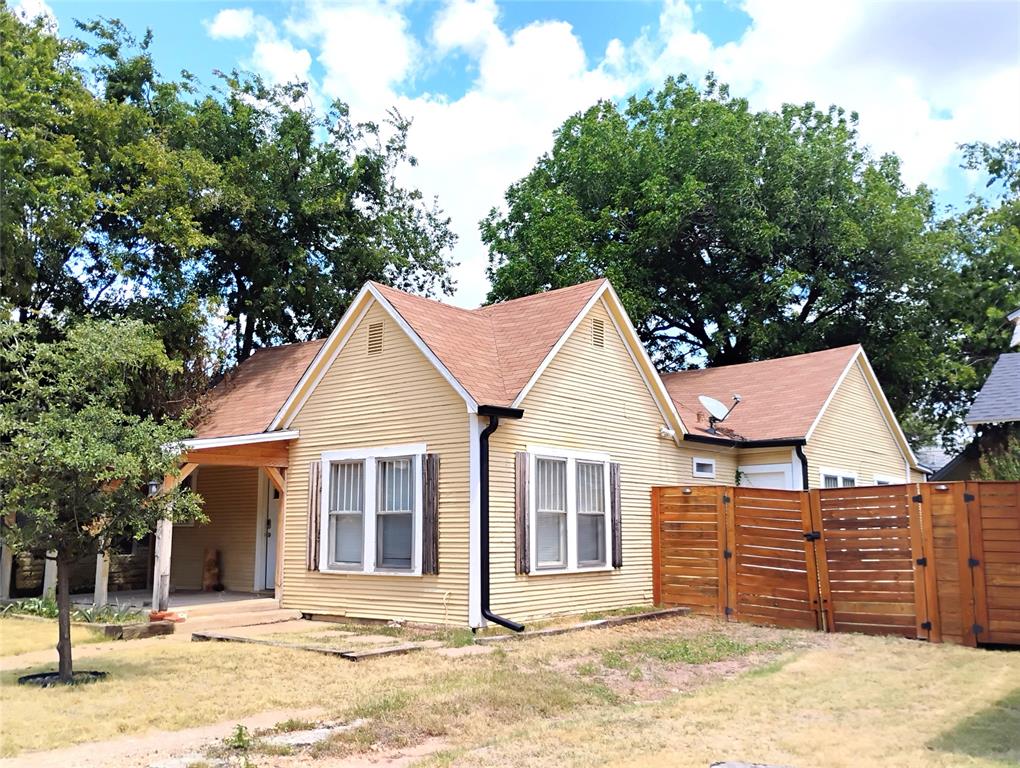 1357 Meander Street Property Photo 1