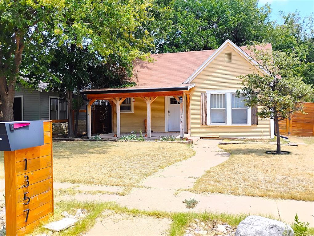 1357 Meander Street Property Photo 2