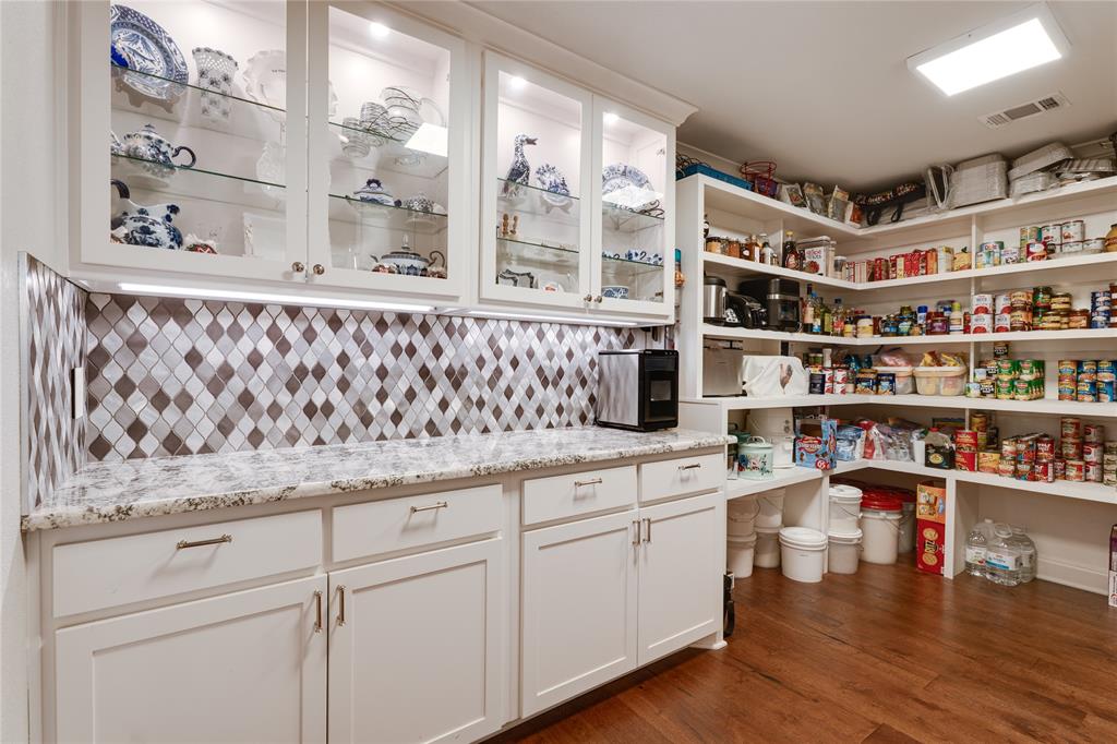608 Bush Drive Property Photo 14