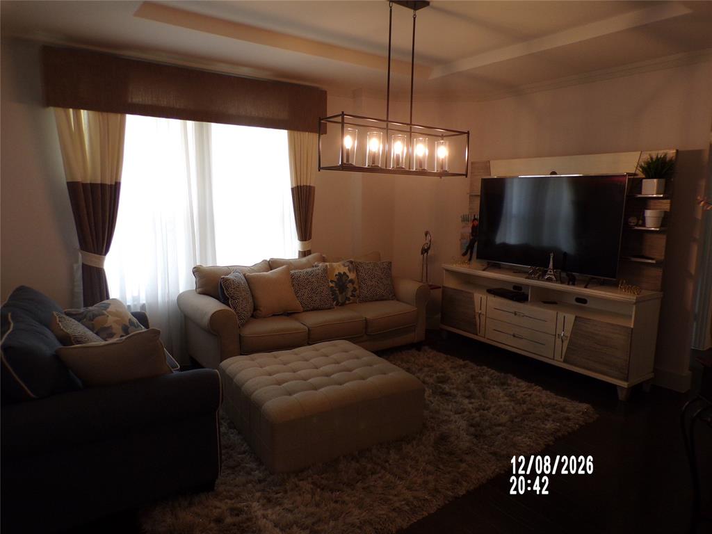 9620 Westchester Property Photo 5