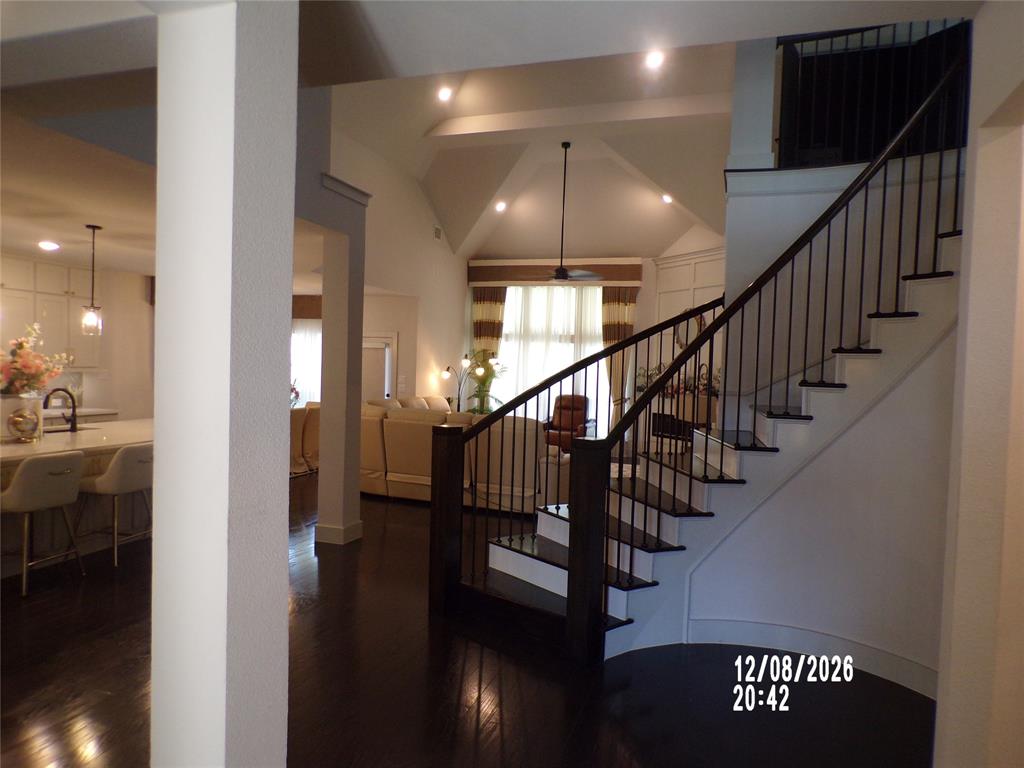 9620 Westchester Property Photo 6
