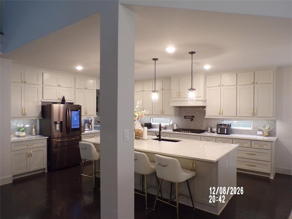 9620 Westchester Property Photo 8