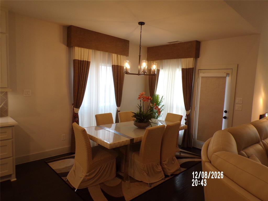9620 Westchester Property Photo 9