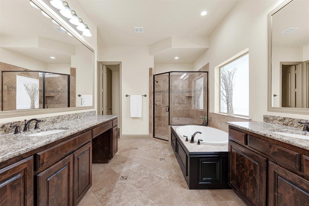 7013 Brook Forest Circle Property Photo 7