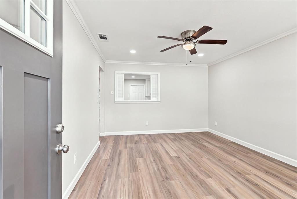 2730 Ridgewood Street Property Photo 4