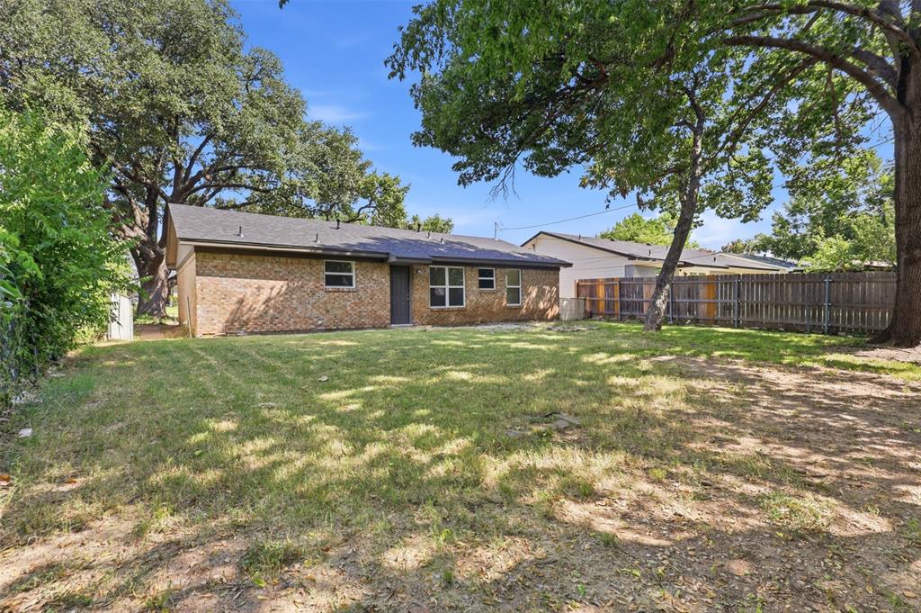 2730 Ridgewood Street Property Photo 25