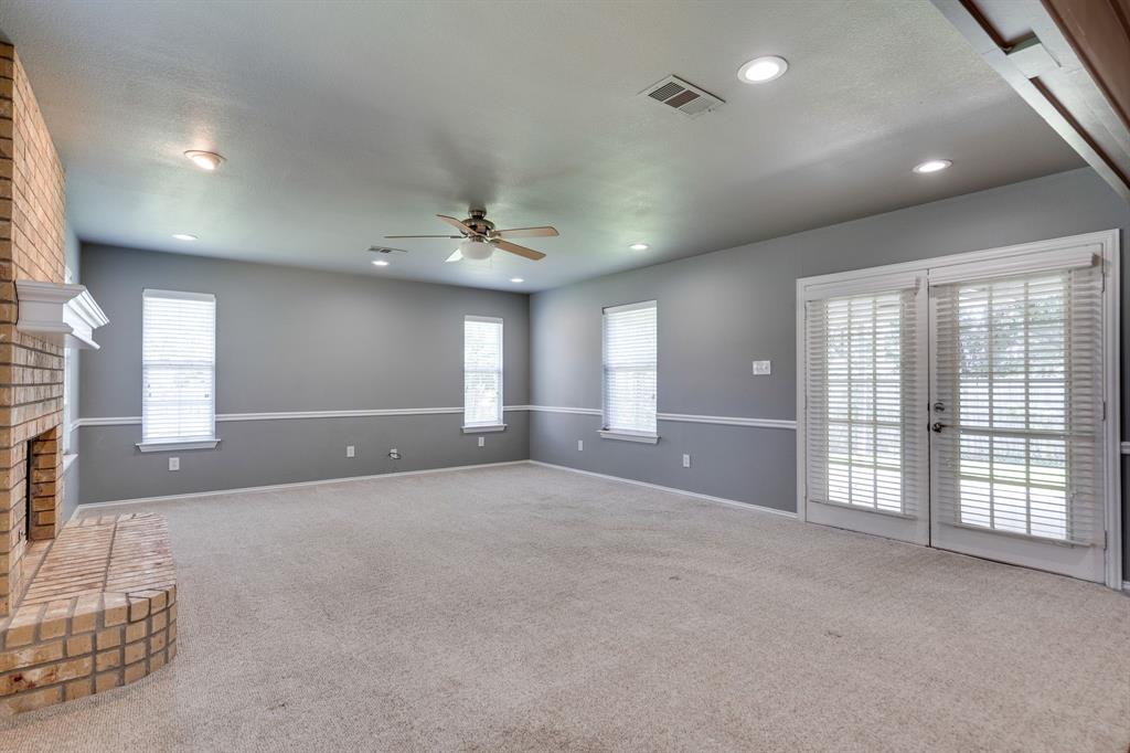6980 Cox Lane Property Photo 5