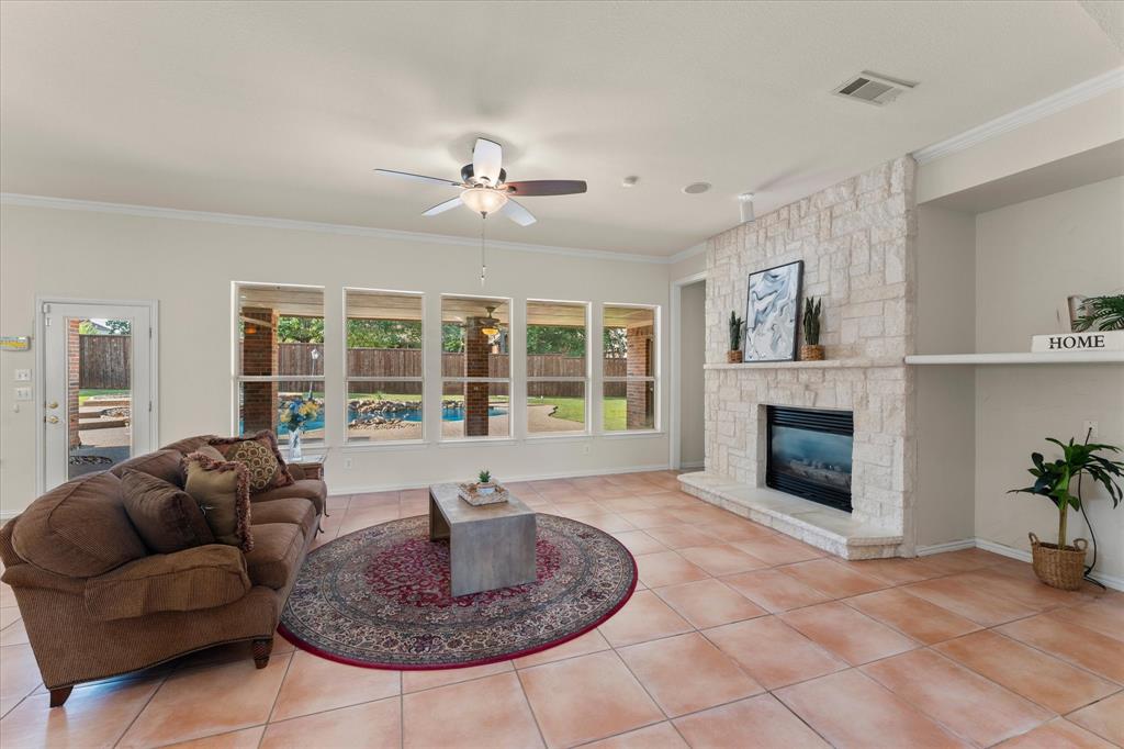 2508 Russwood Drive Property Photo 8