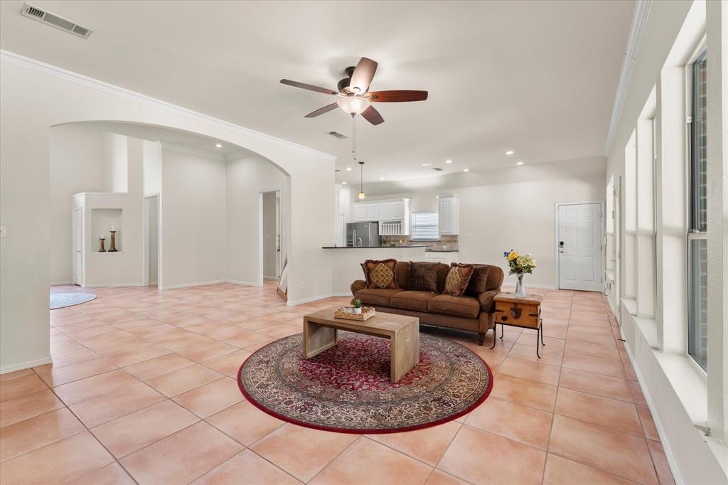 2508 Russwood Drive Property Photo 10