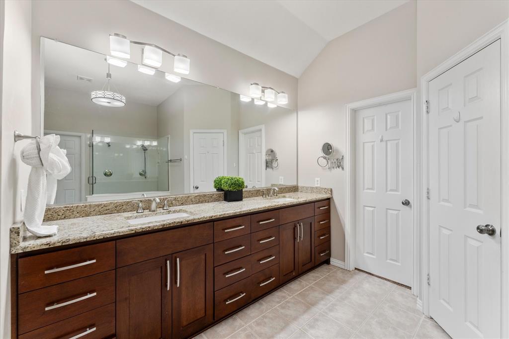 2508 Russwood Drive Property Photo 21