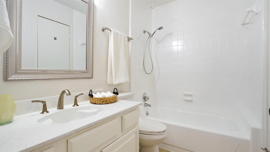 3120 Devonshire Drive 231 Property Photo 16