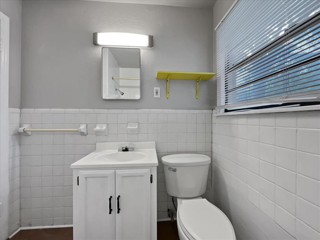 4929 Donnelly Avenue Property Photo 9