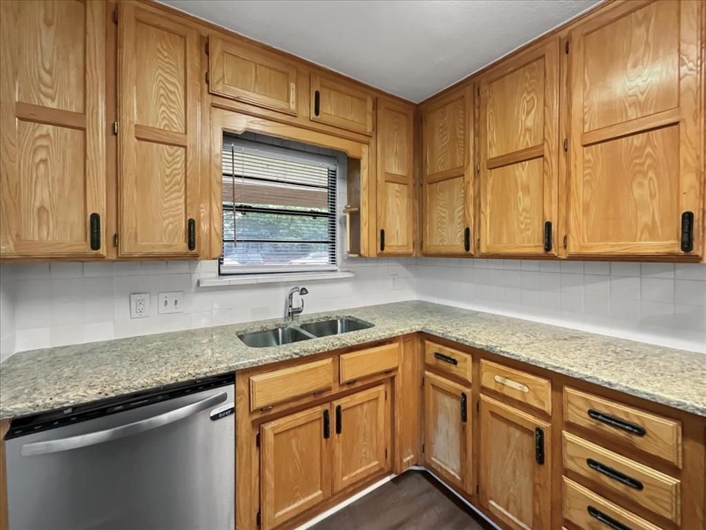 4929 Donnelly Avenue Property Photo 15