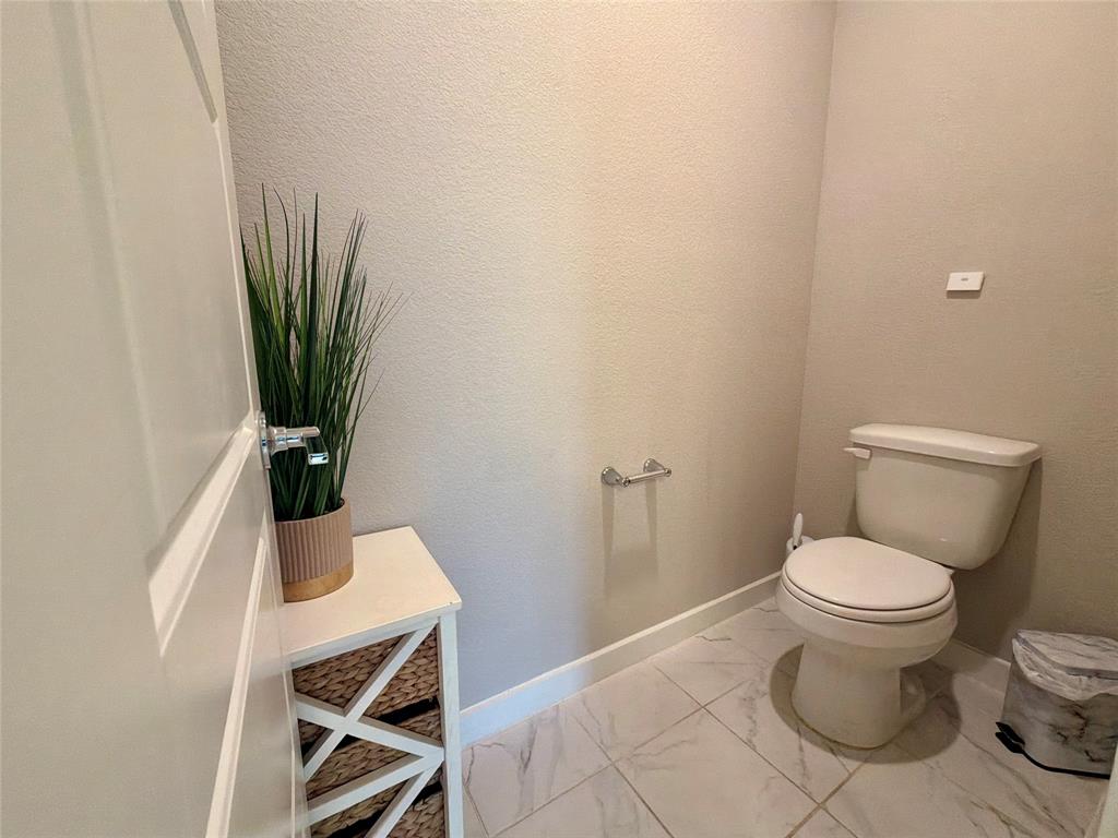 2417 Mankato Drive Property Photo 16