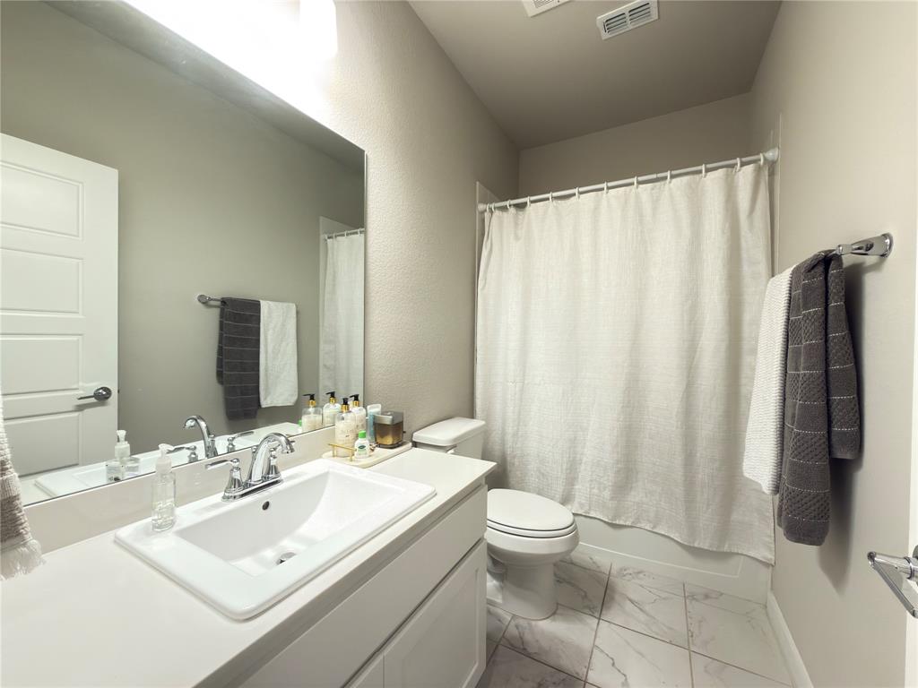 2417 Mankato Drive Property Photo 18