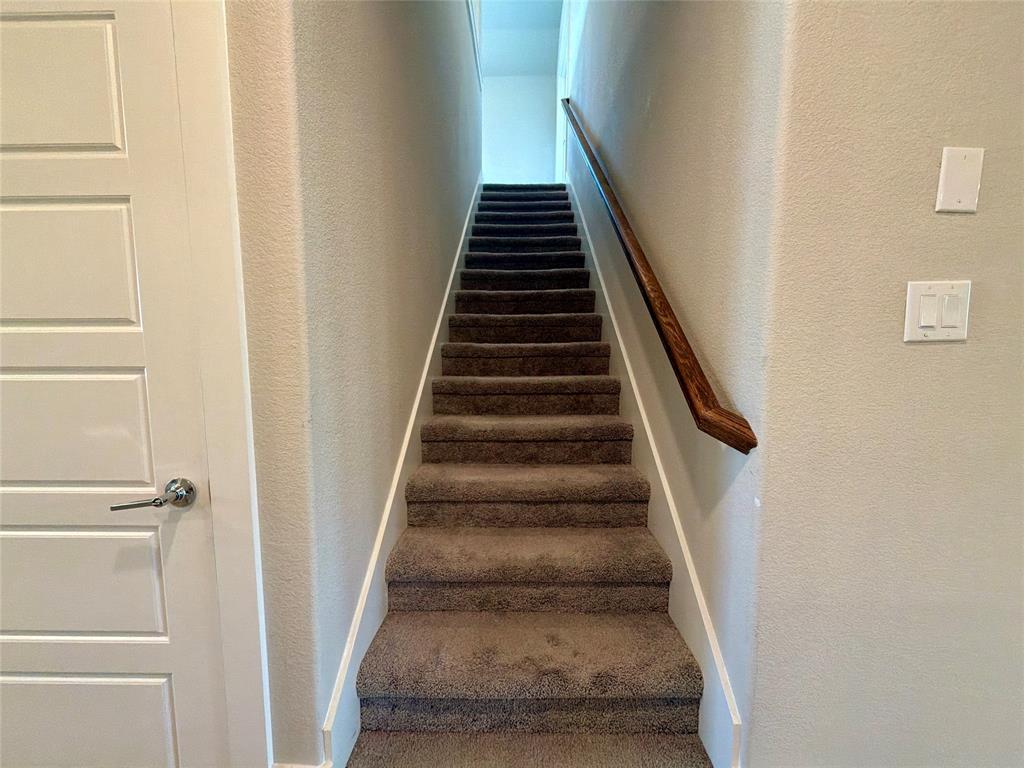 2417 Mankato Drive Property Photo 20
