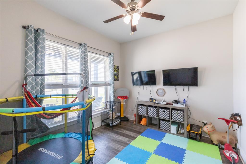 1766 Urban Avenue Property Photo 15