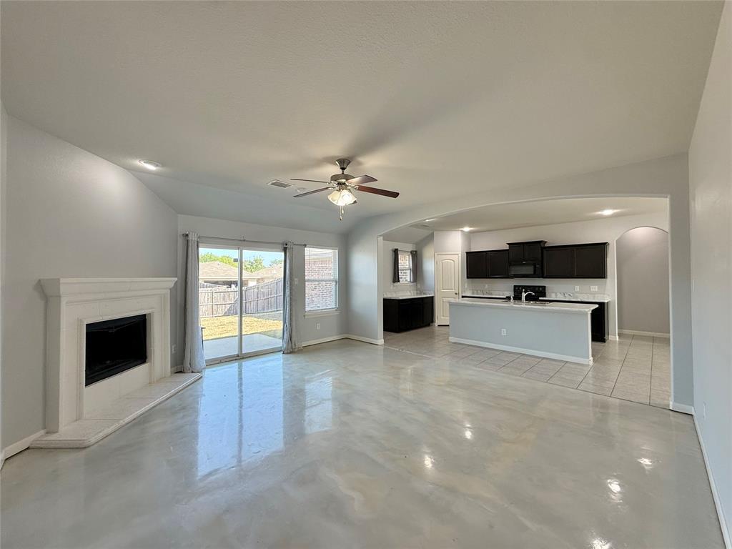 2126 Candace Drive Property Photo 3