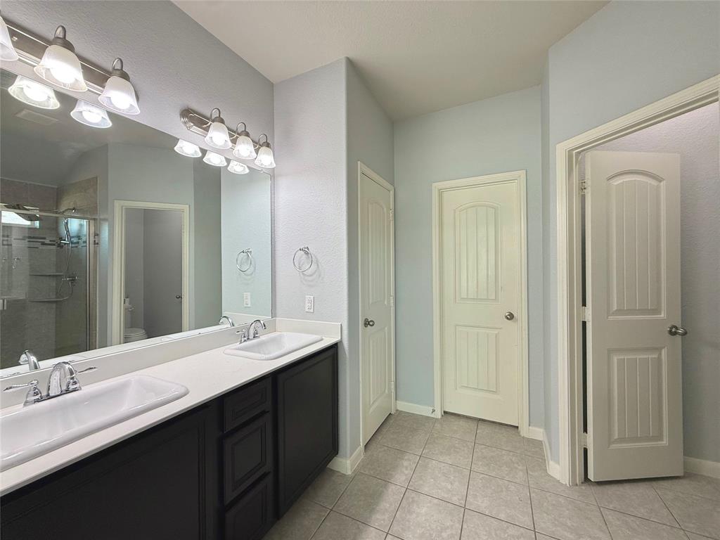 2126 Candace Drive Property Photo 9