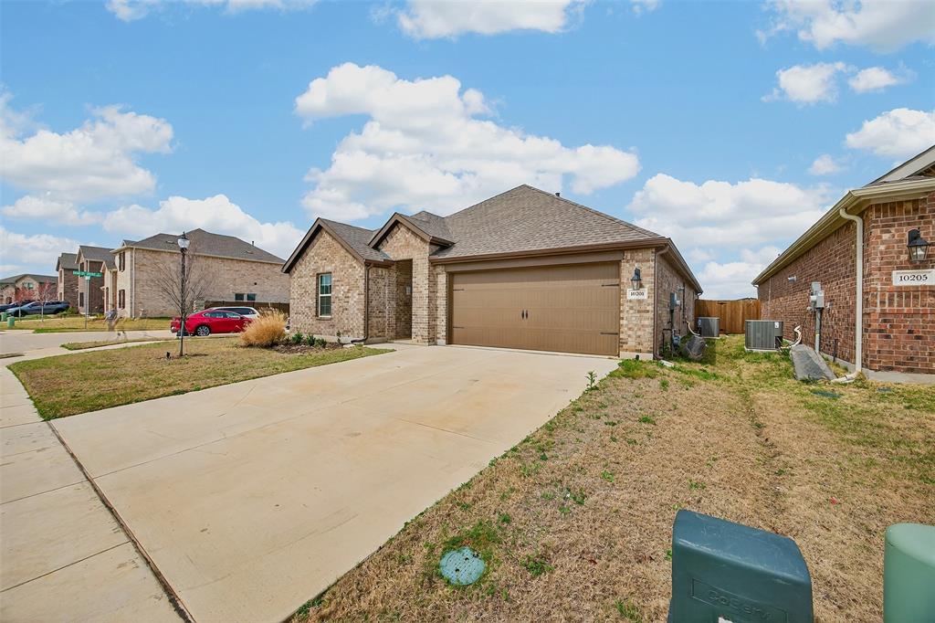 10201 Torch Light Lane Property Photo 32
