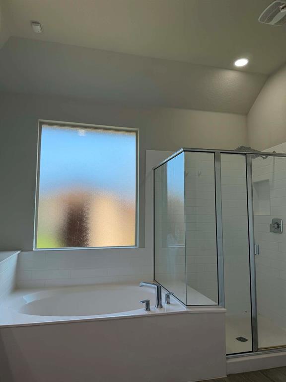 1033 Almond Street Property Photo 18