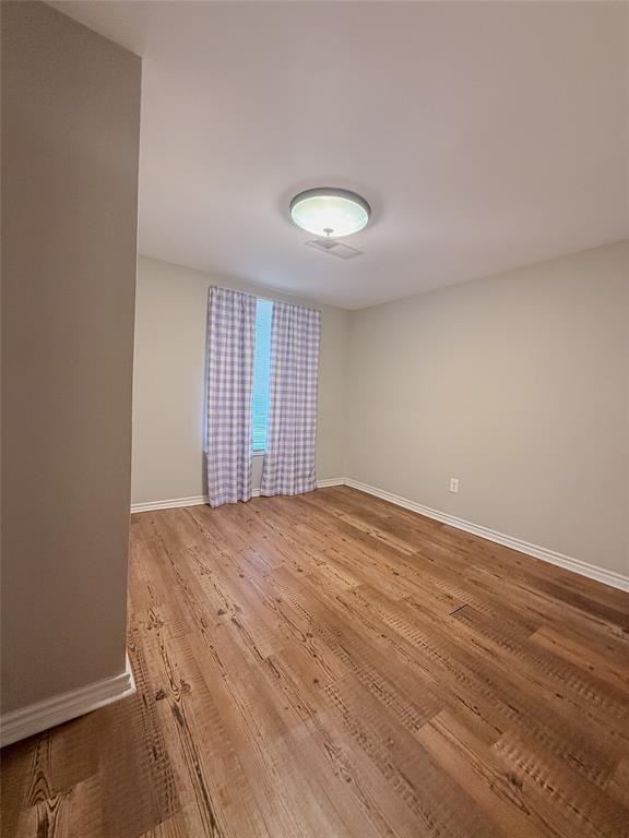 117 E Division Street Property Photo 10