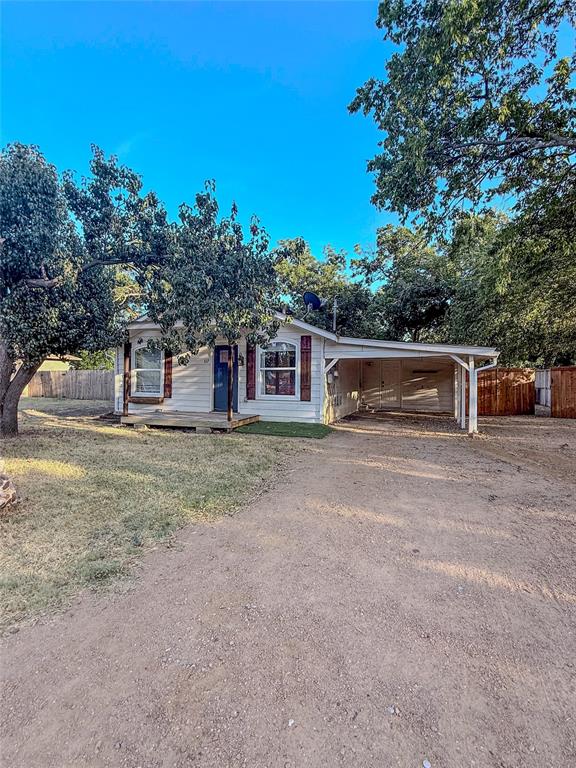 117 E Division Street Property Photo 14