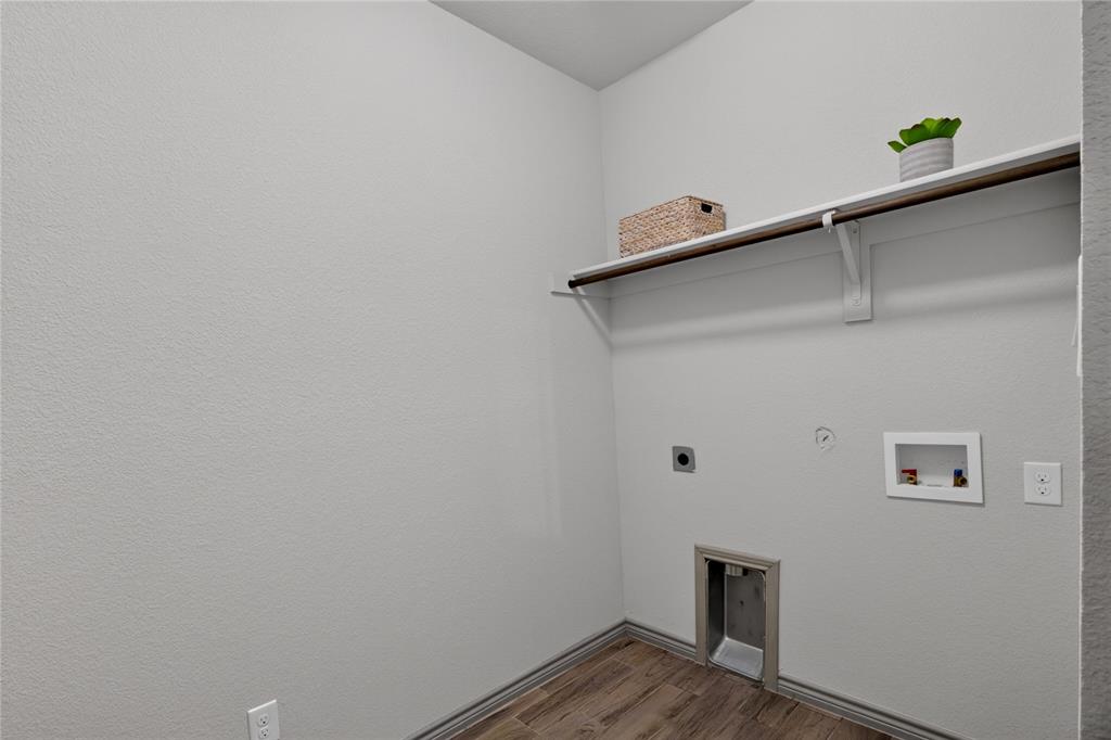 8209 Spruce Meadows Drive Property Photo 18