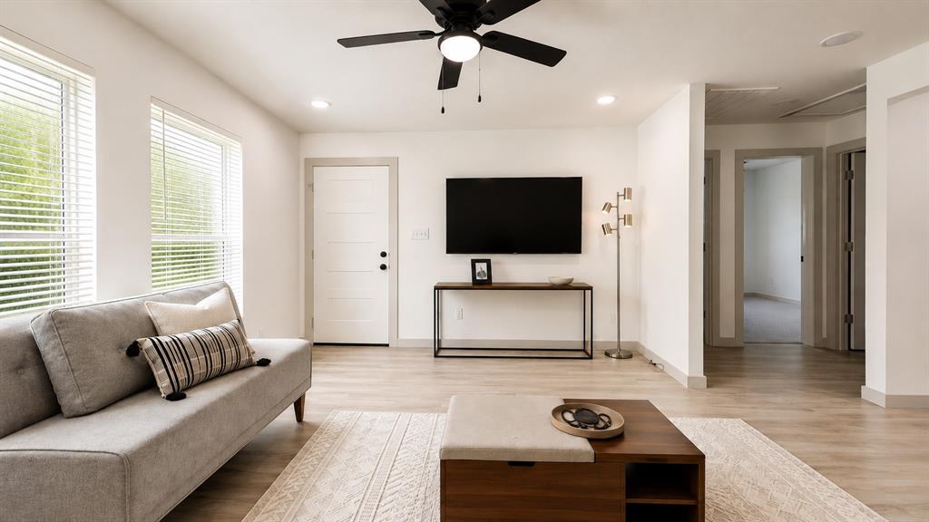 2126 Marfa Avenue Property Photo 1