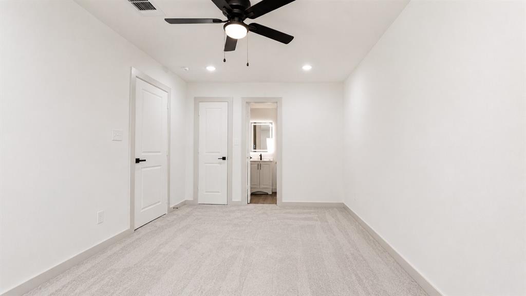 2126 Marfa Avenue Property Photo 7