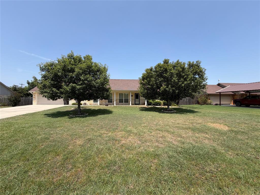 313 E River Oaks Road Property Photo 2