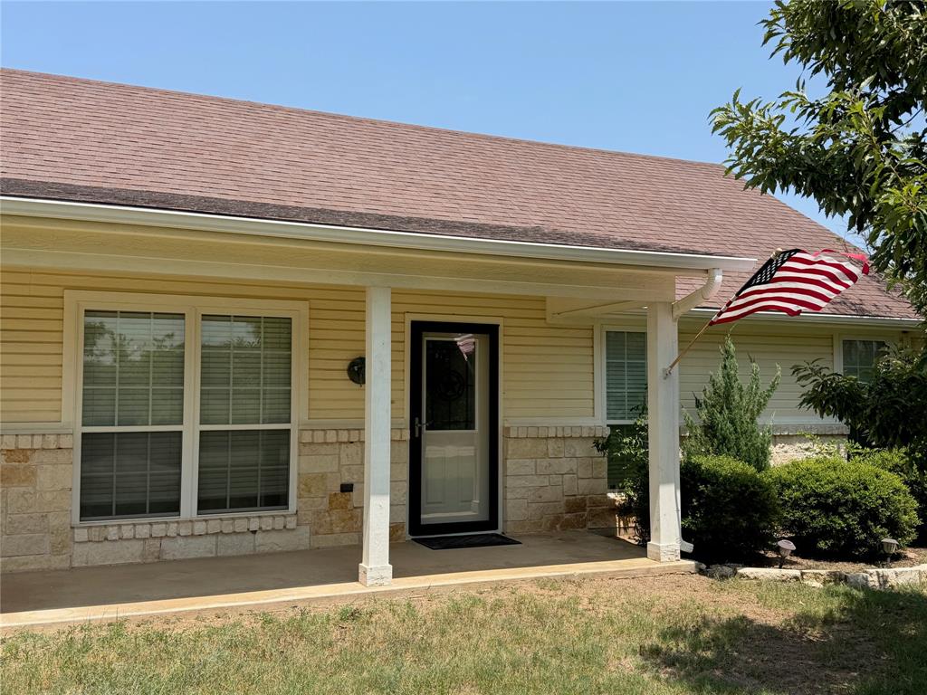 313 E River Oaks Road Property Photo 4