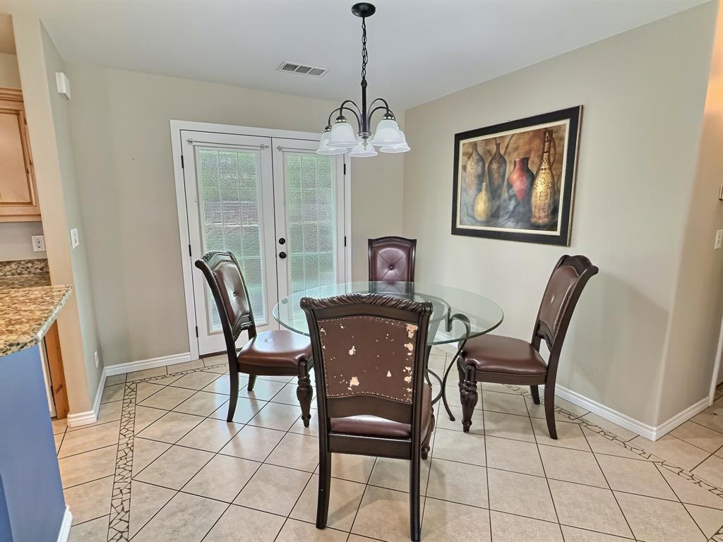 313 E River Oaks Road Property Photo 11