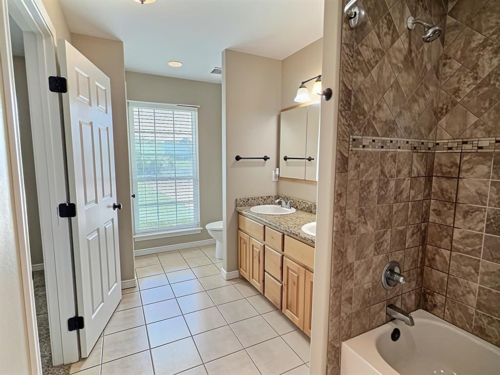 313 E River Oaks Road Property Photo 15