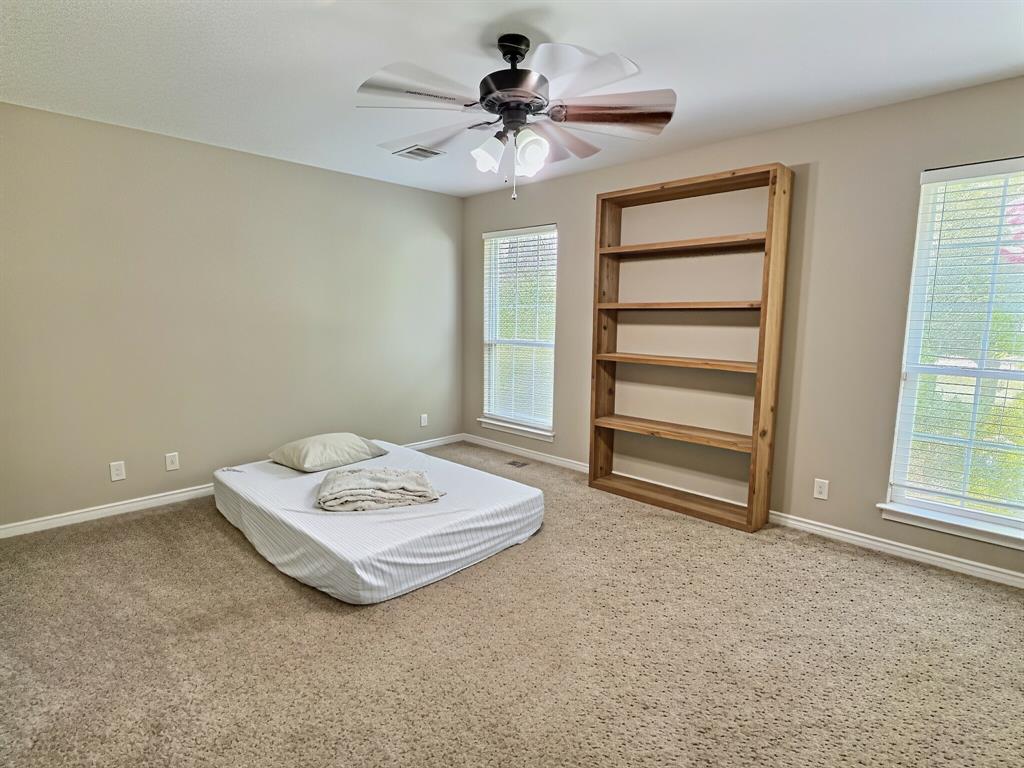 313 E River Oaks Road Property Photo 16