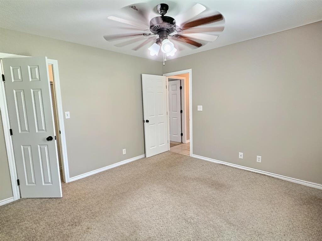 313 E River Oaks Road Property Photo 20